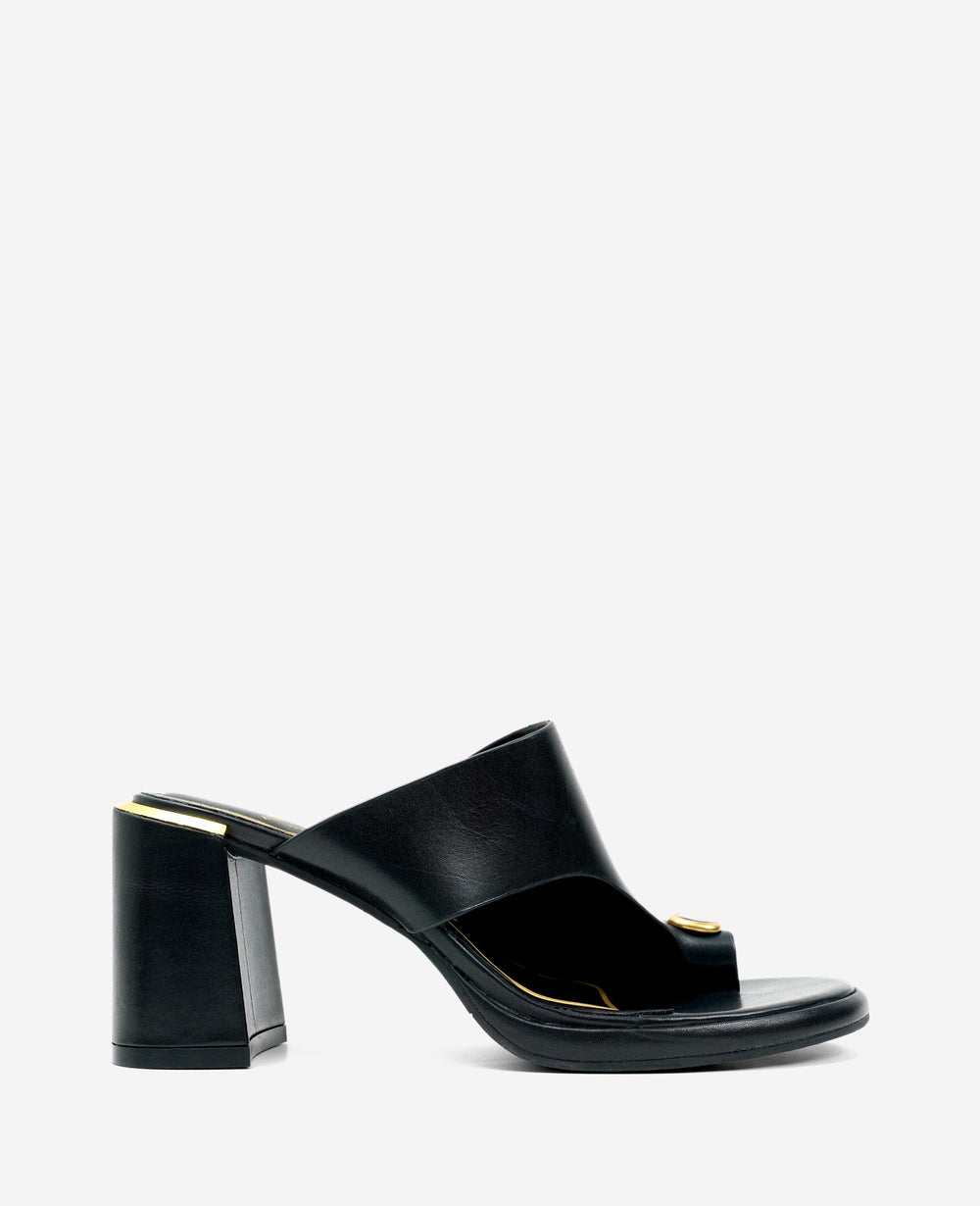 Syndika Leather Stone Toe Ring Heeled Sandal | Kenneth Cole BLACK LEATHER