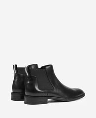 Tully Chelsea Boot for Men, Black Leather | KC | Kenneth Cole BLACK LEATHER