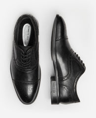 Future Pod Medallion Cap Toe Lace up | Kenneth Cole BLACK LEATHER