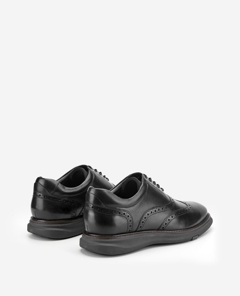 Lendal Wingtip Oxford | Kenneth Cole BLACK LEATHER