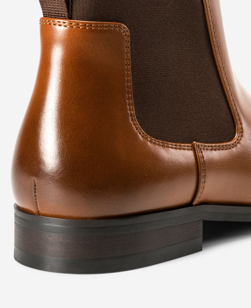 Shop REACTION Hulard Chelsea Boot – Cognac Men | KC | Kenneth Cole COGNAC