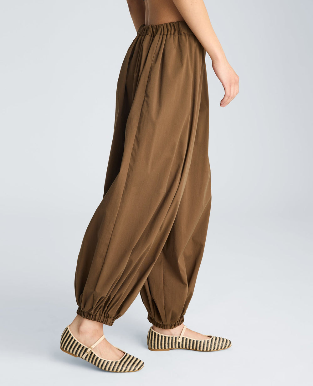 Pull On Bubble Leg Pant | Kenneth Cole BRUNETTE