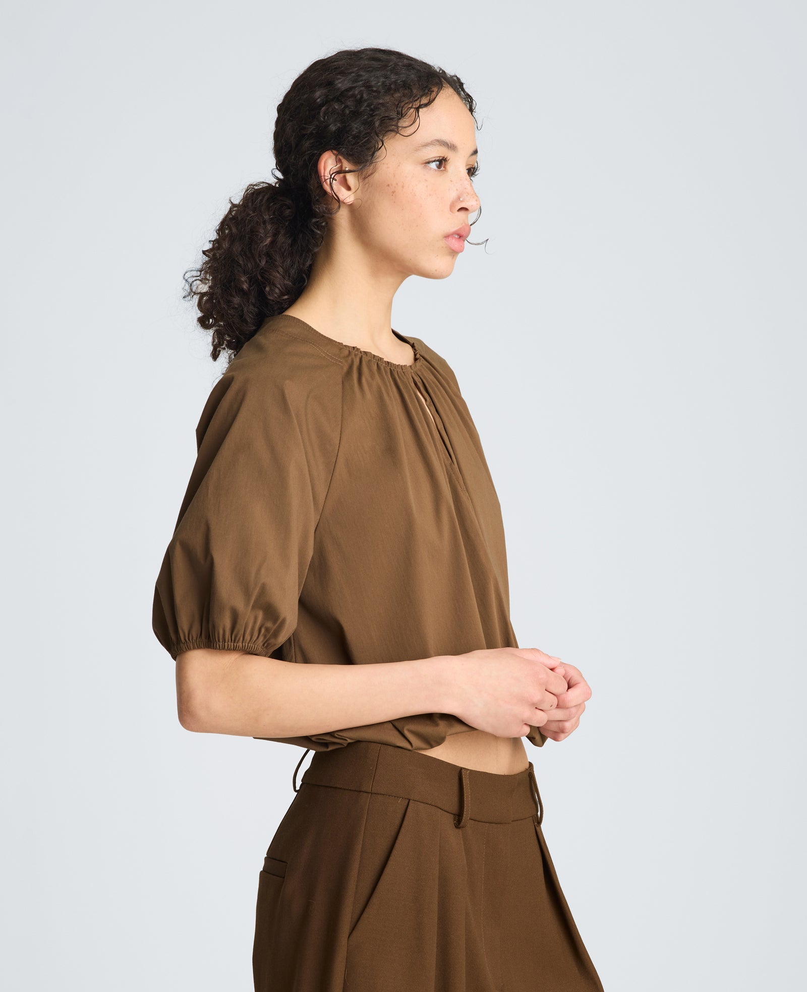 Shirred Neck Raglan Bubble Blouse | Kenneth Cole BRUNETTE