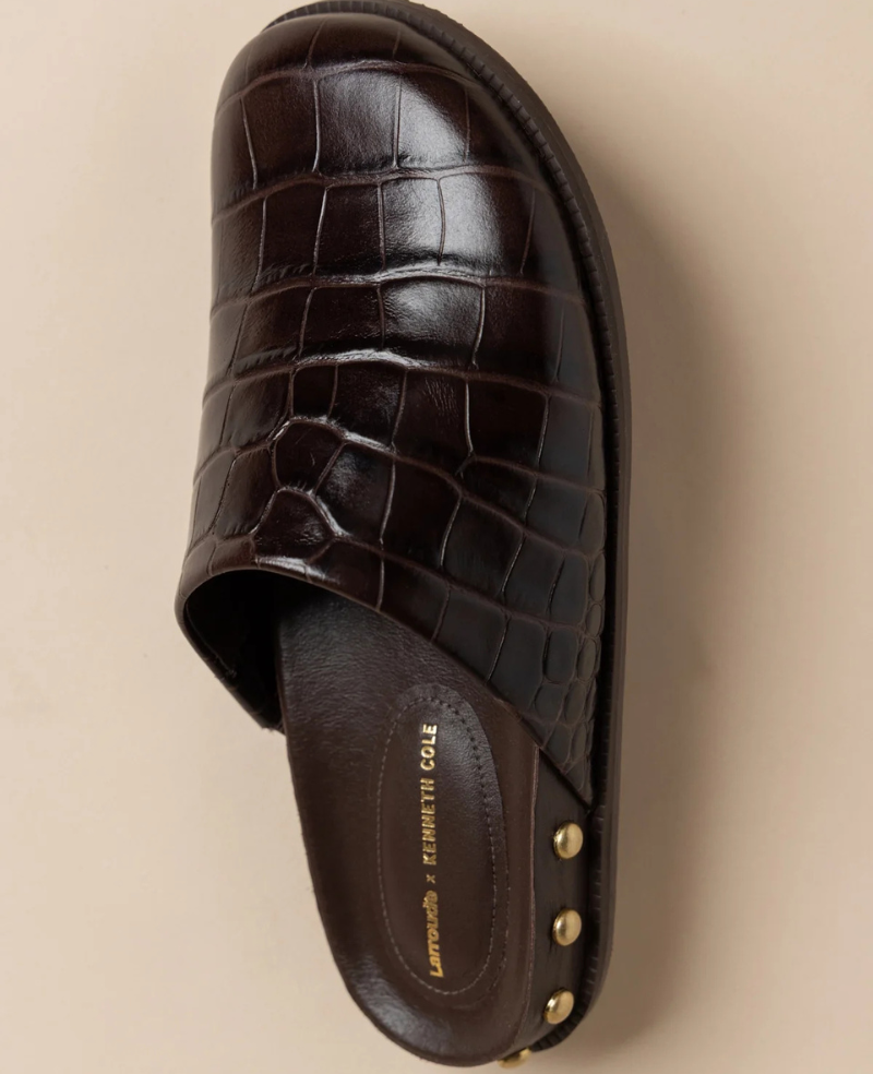 Larroudé x Kenneth Cole: Clog Dark Oak Croco Leather | Kenneth Cole CROCO