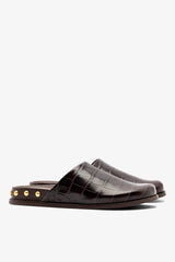 Larroudé x Kenneth Cole: Clog Dark Oak Croco Leather | Kenneth Cole CROCO
