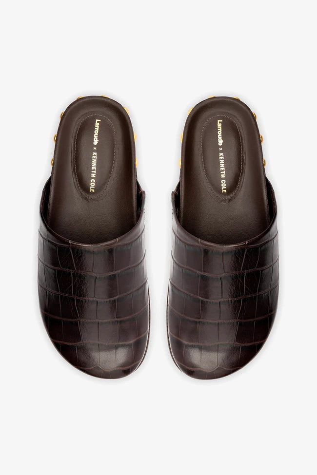 Larroudé x Kenneth Cole: Clog Dark Oak Croco Leather | Kenneth Cole CROCO