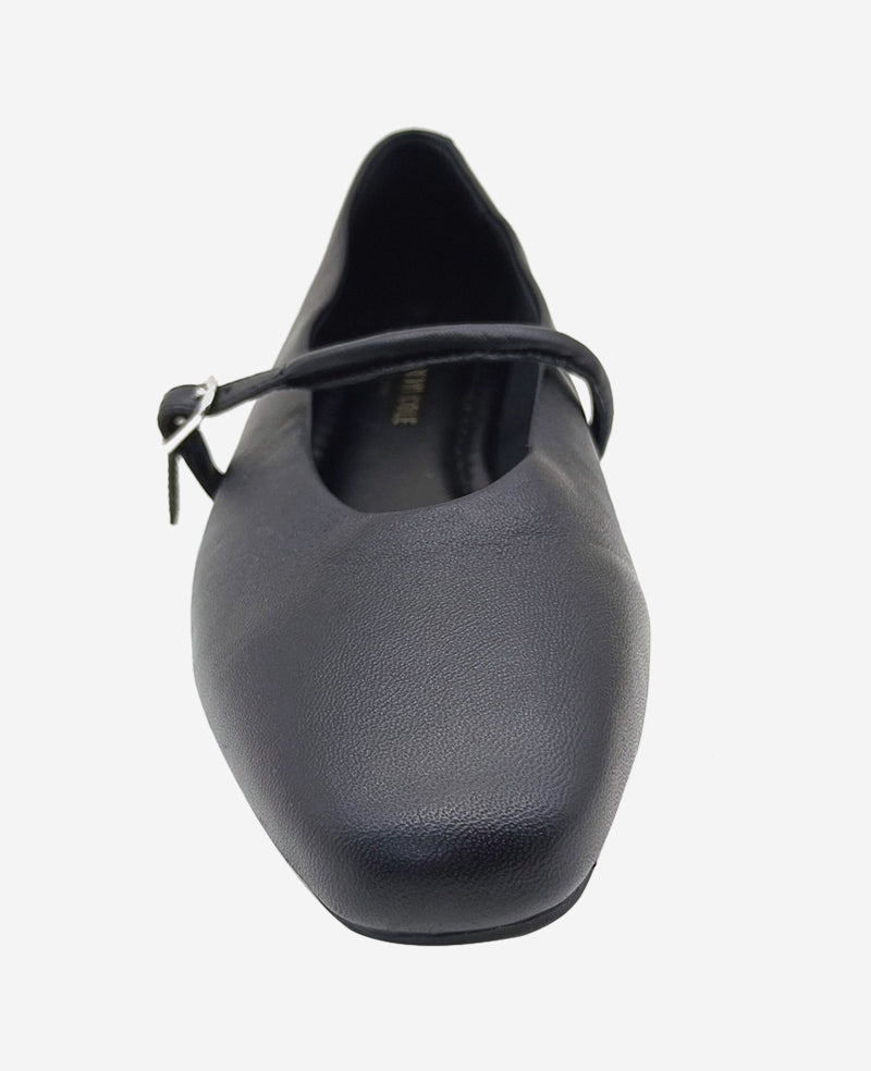 Shop Magnolia Leather Ballet Flat in Black | Kenneth Cole | Kenneth Cole BLACK LEATHER