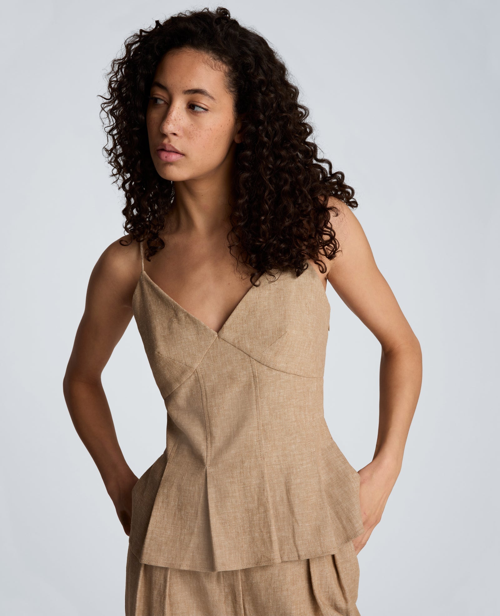 Linen Fitted Cami with Pleated Body | Kenneth Cole MESA TAUP/MELANGE