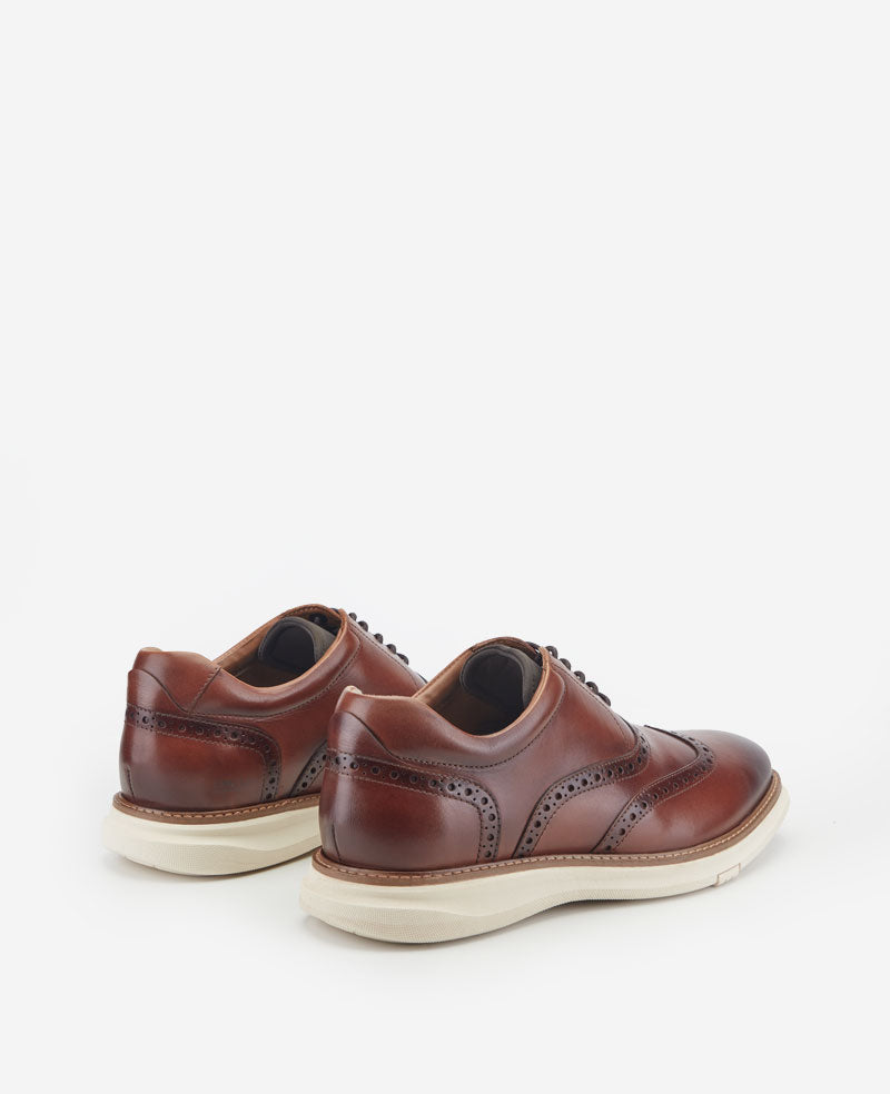 Lendal Wingtip Oxford | Kenneth Cole COGNAC LEATHER