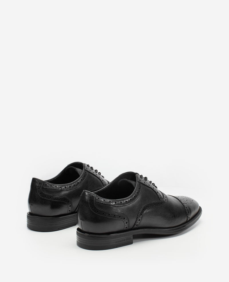 Future Pod Medallion Cap Toe Lace up | Kenneth Cole BLACK LEATHER