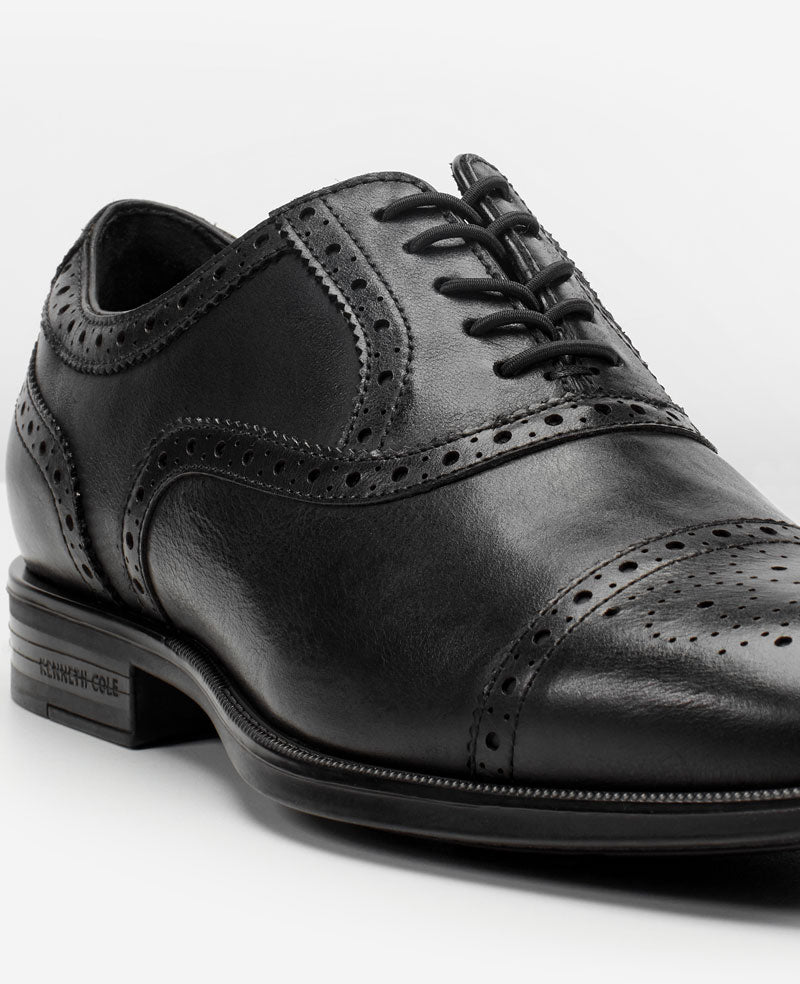 Future Pod Medallion Cap Toe Lace up | Kenneth Cole BLACK LEATHER