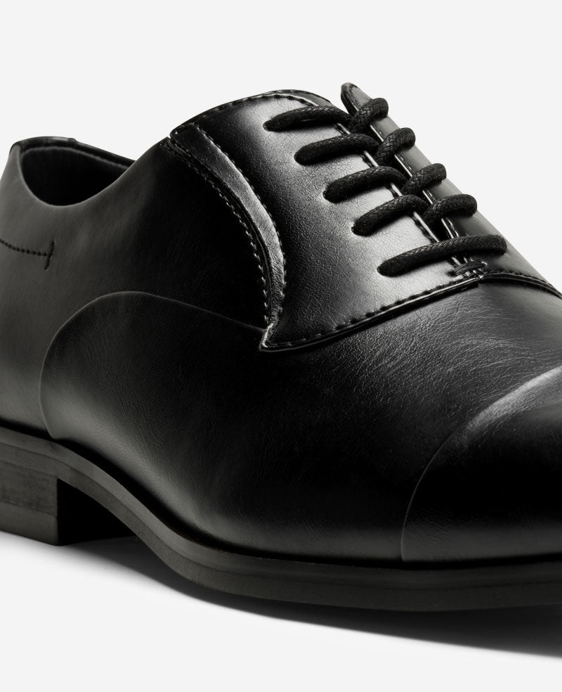 REACTION - Heath Cap Toe Lace Up Oxford | Kenneth Cole BLACK