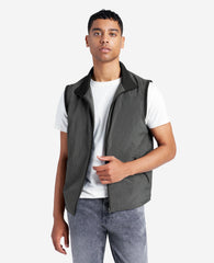 Shop Men’s Lightweight Water-Resistant Vest – Charcoal | KC | Kenneth Cole CHARCOAL