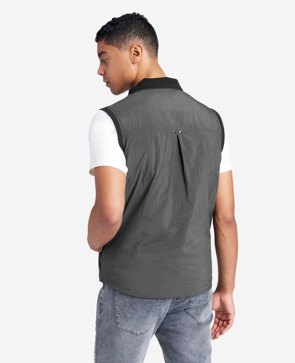Shop Men’s Lightweight Water-Resistant Vest – Charcoal | KC | Kenneth Cole CHARCOAL
