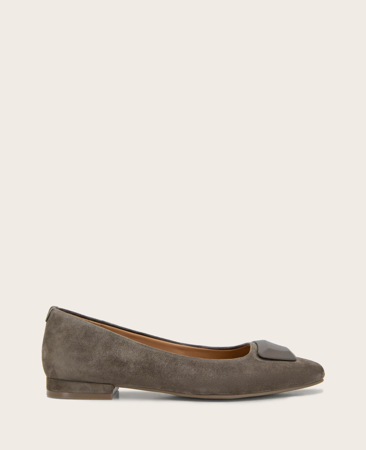 Hanette Suede Flat Shiitake | Gentle Souls by Kenneth Cole | Kenneth Cole SHITAKE SUEDE