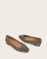 Hanette Suede Flat Shiitake | Gentle Souls by Kenneth Cole | Kenneth Cole SHITAKE SUEDE