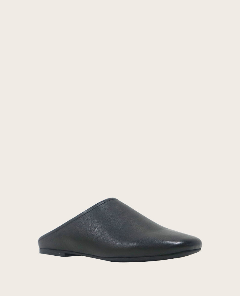 GENTLE SOULS - Wanda Leather Mule Flat | Kenneth Cole BLACK LEATHER