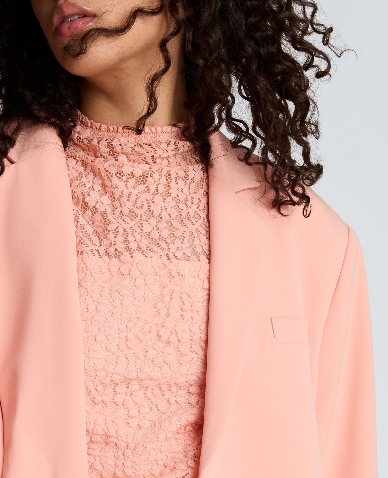 Vision Twill Three Button Boyfriend Jacket with Flap Pockets | Kenneth Cole SOFT PEACH