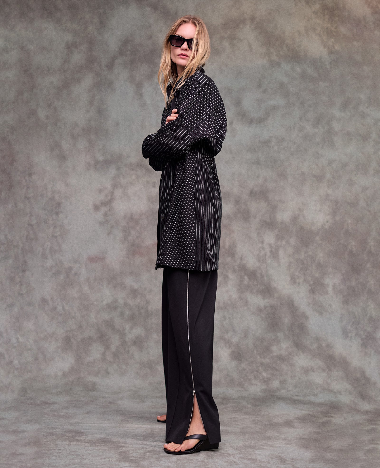 Fly Front High Rise Wide Leg Zipper Pintuck Pant | Kenneth Cole BLACK