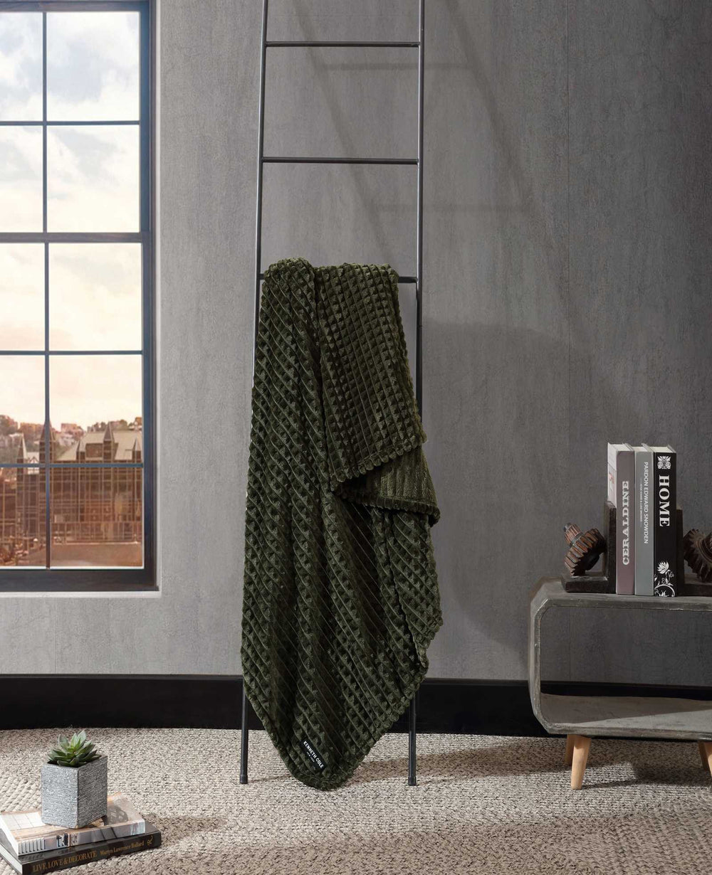 Textured Solid Throw Blanket | Kenneth Cole GREEN