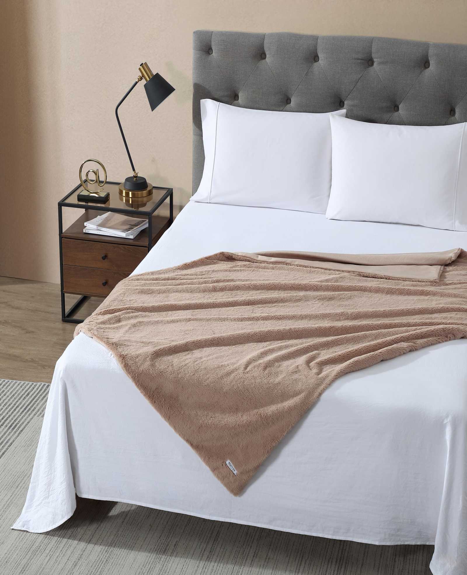 Faux Fur Solid Throw Blanket | Kenneth Cole BEIGE