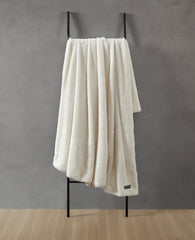Faux Fur Solid Throw Blanket | Kenneth Cole WHITE